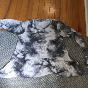 Girls tie dye long sleeve shirt